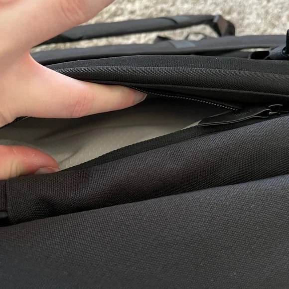 ALPAKA Metro Pro Business Travel Padded Weatherproof Backpack 24L in Black NWOT - Picture 9 of 16